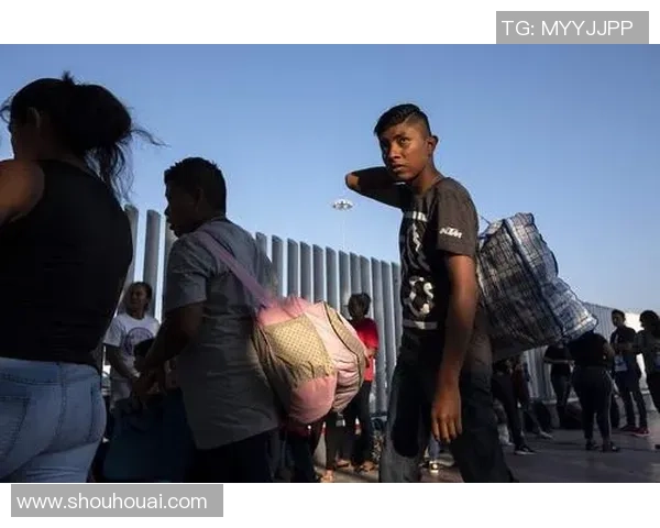 莫美洲与华雷斯激战正酣谁能在赛场上笑到最后